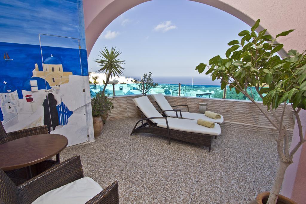 Nectarios Villa - Studios & Suites Adults Only Fira  Bagian luar foto