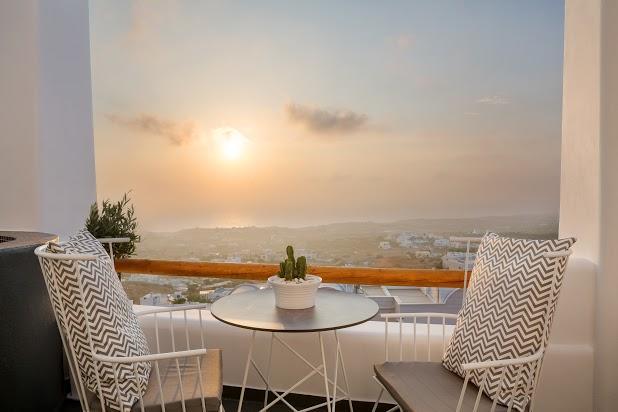 Nectarios Villa - Studios & Suites Adults Only Fira  Bagian luar foto