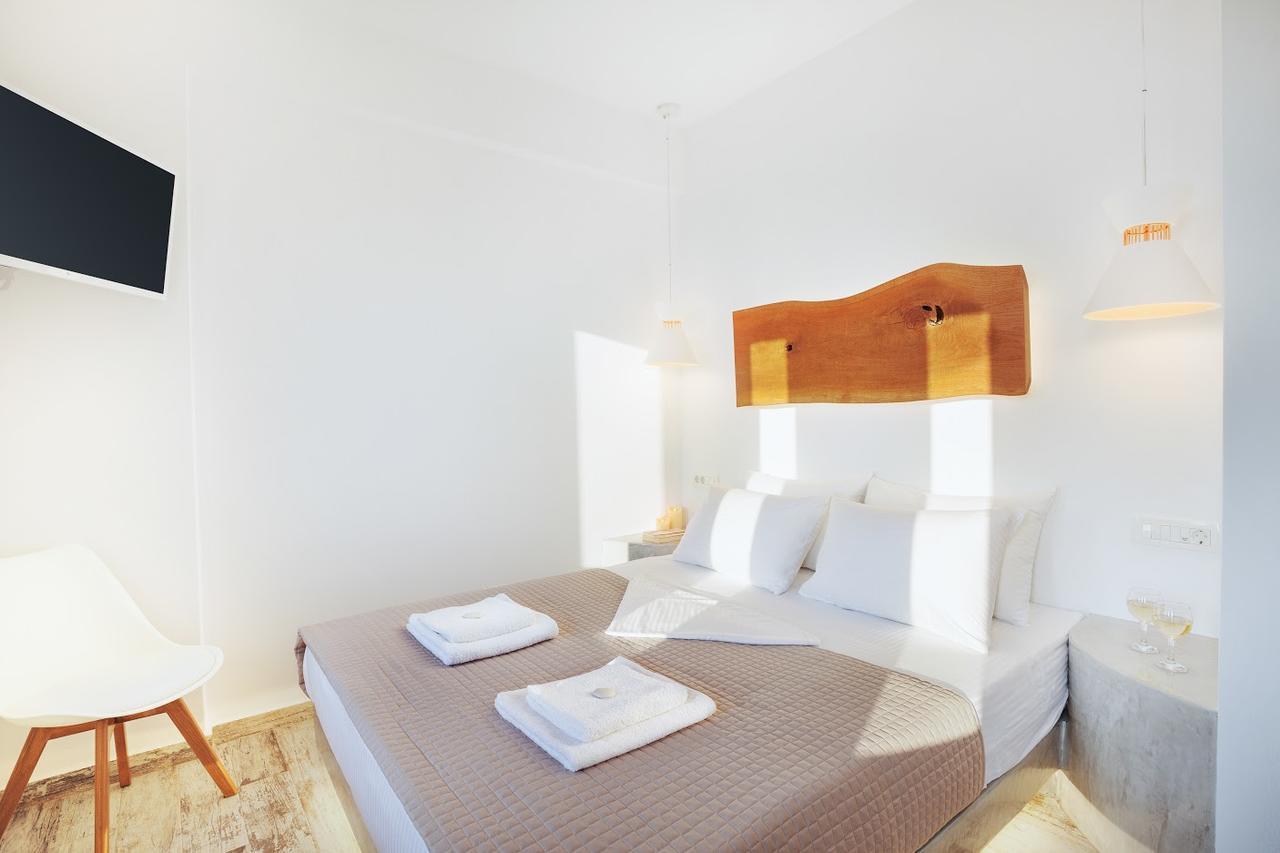 Nectarios Villa - Studios & Suites Adults Only Fira  Bagian luar foto