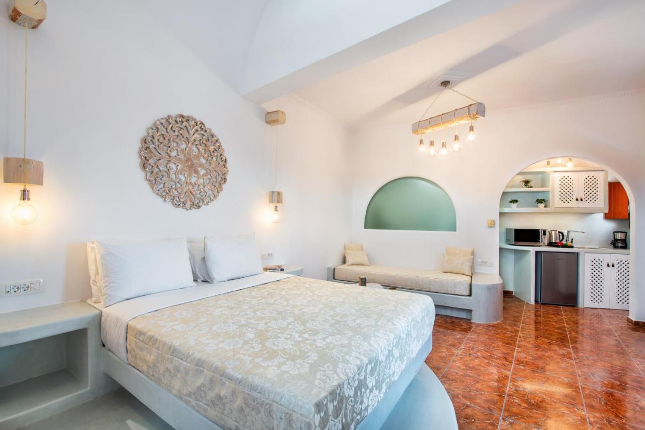 Nectarios Villa - Studios & Suites Adults Only Fira  Bagian luar foto